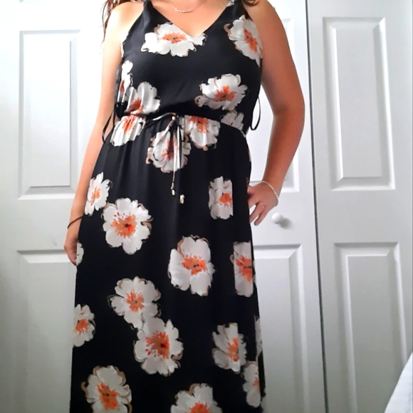 BNWOT Ivanka Trump Floral Maxi Dress sz 8 - Picture 2 of 4